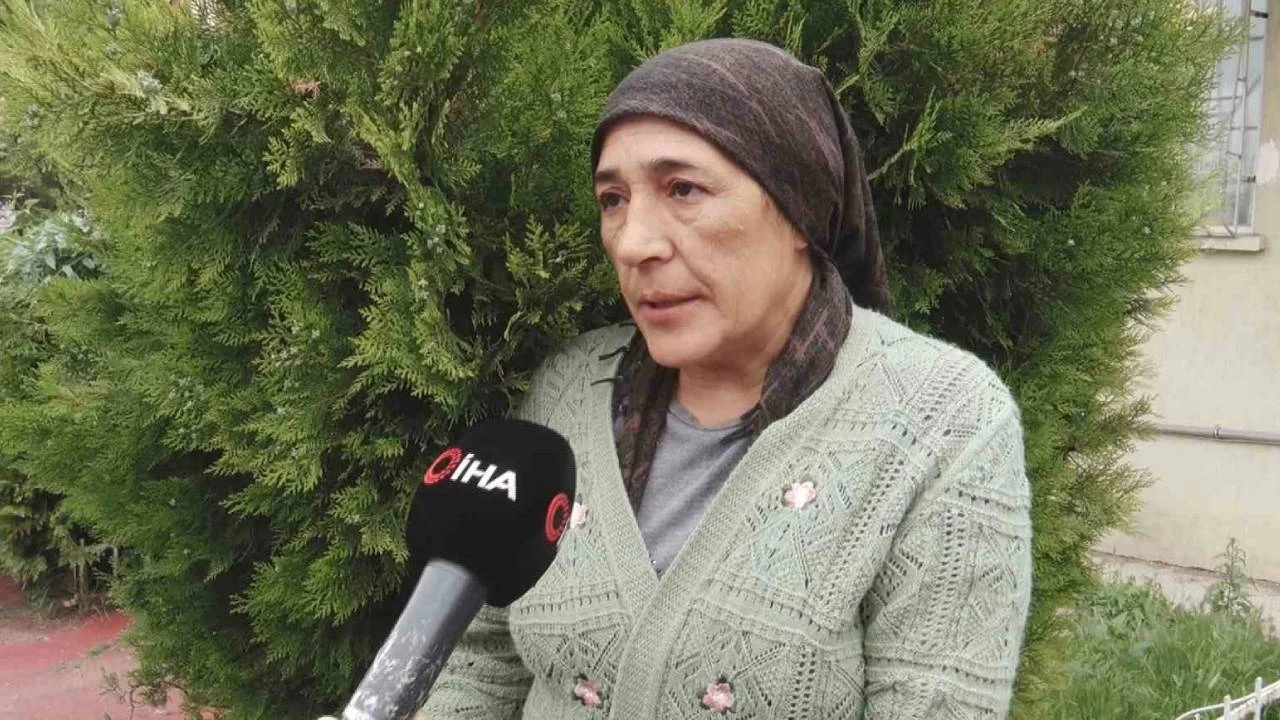 Metroda buldu�u i�i alt�n dolu �antay� polise teslim etti