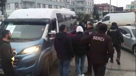 Minibüs şoförü ile yolcu arasında kavga