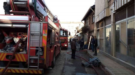 Mobilya imalathanesinde korkutan yangın