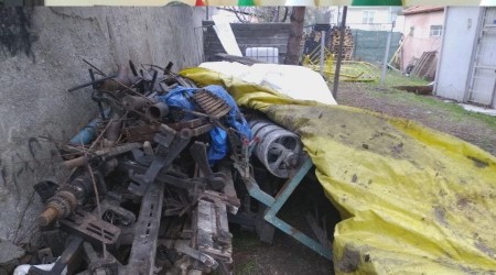 Müze yapılacak diye toplanan eşyalar çürümeye terk edildi
