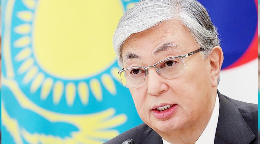 Nazarbayev'den Tokayev'e destek