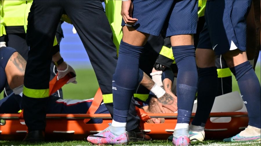 Neymar, sezonu kapattı