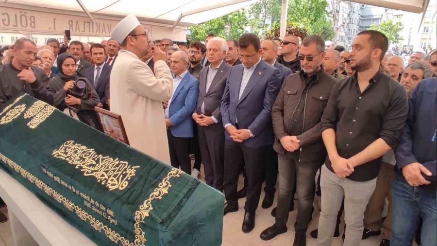 Nuri Sesig�zel topra�a verildi