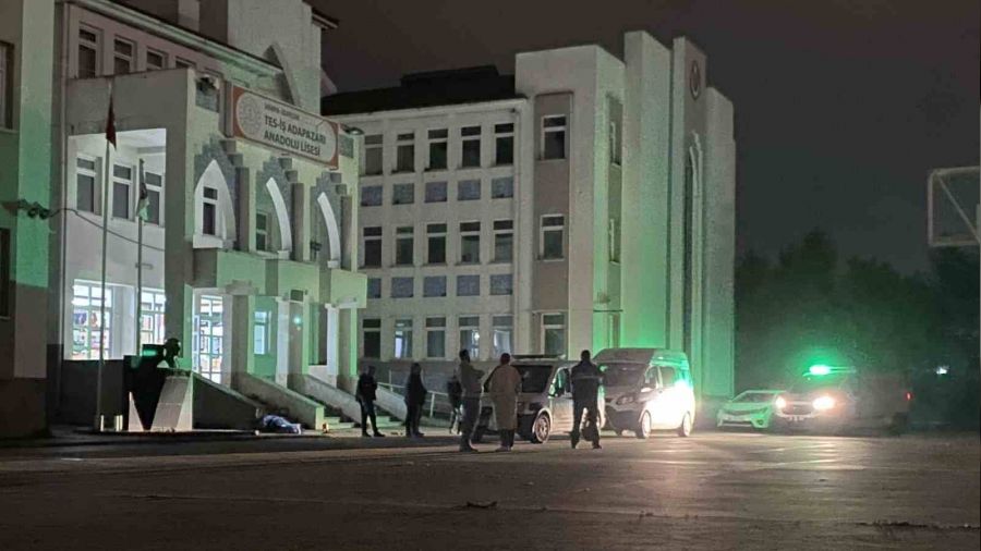 Öğrenci velisi okulun bahçesinde hayatını kaybetti