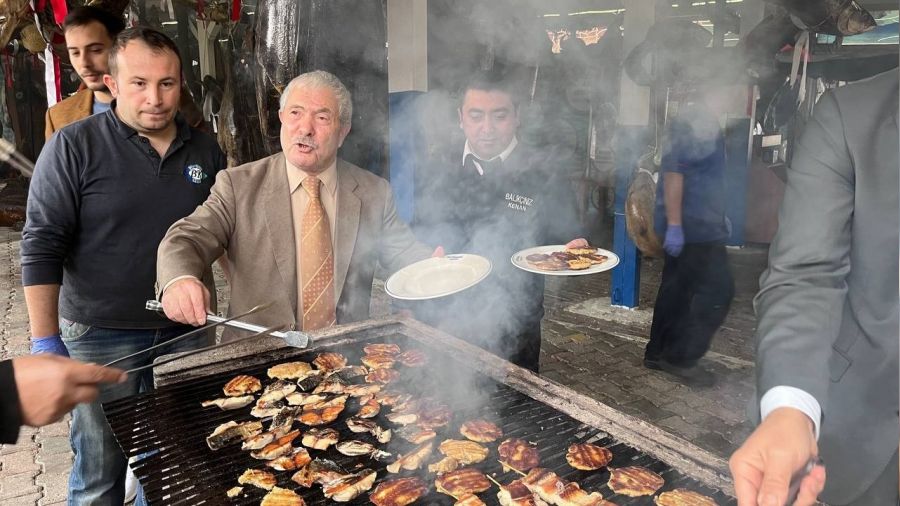 Öğretmenler Günü öncesi eğitimcilere balık ziyafeti