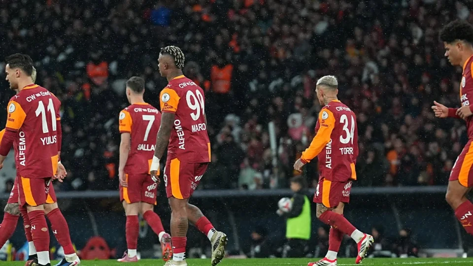 Okan Buruk'tan derbi i�in ters motivasyon
