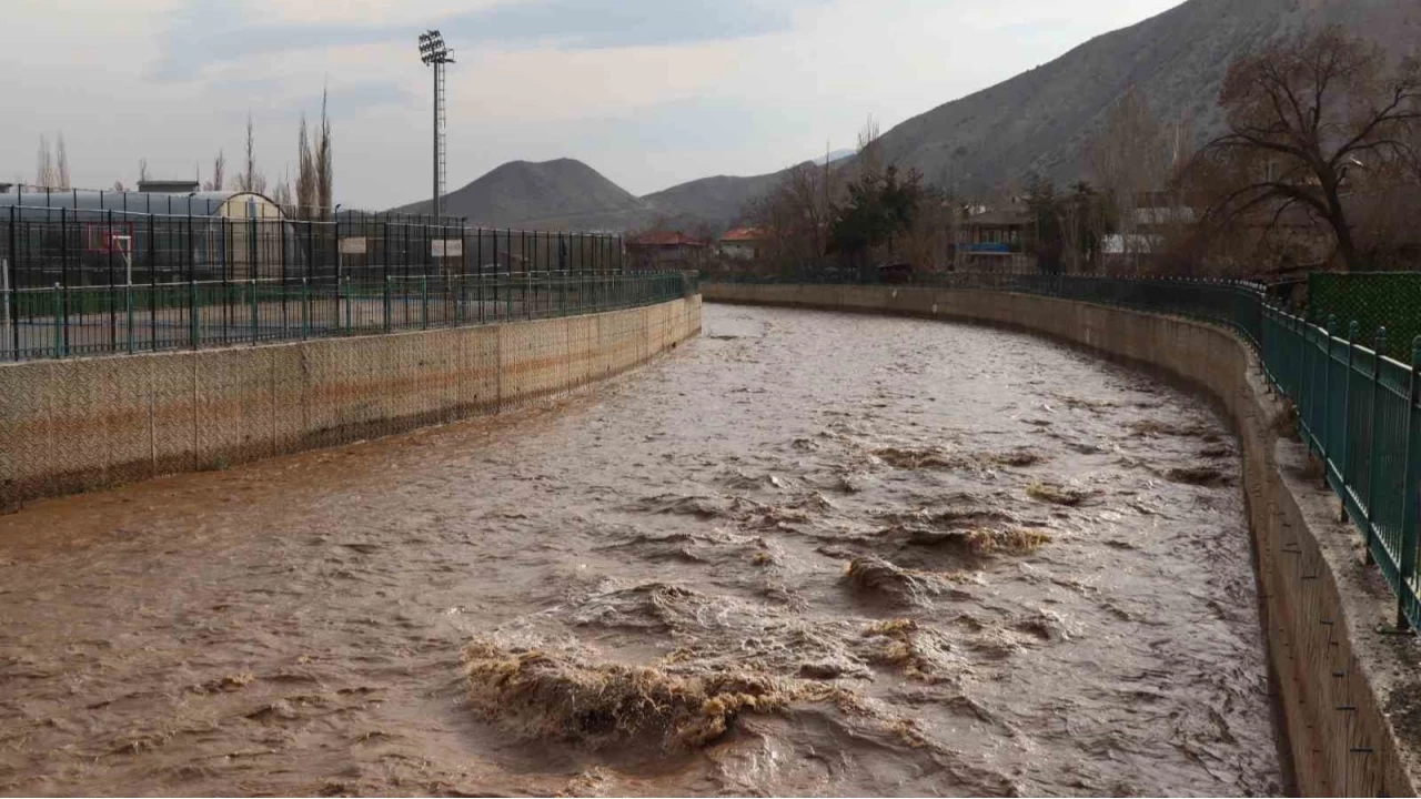 Oltu �ay� yine co�maya ba�lad�