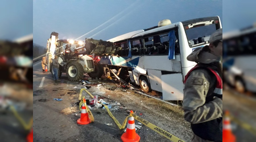 �l�m yolcular� uykuda yakalad�   