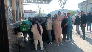 Ortak araba katliamında öldürülen karı-koca son yolculuklarına uğurlandılar