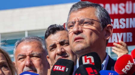 Özgür Özel CHP grubunu acil toplantıya çağırdı: Bu anayasal düzene kalkışma girişimidir, derhal bastırılmalıdır!