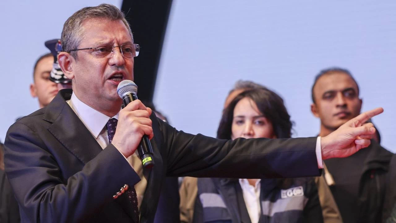Özgür Özel'den Battal İlgezdi'ye yanıt: Ne Alevi’nin ne Kürt’ün tasfiye olduğu yok