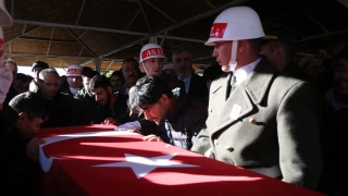 Pençe-Kilit Operasyonu bölgesinde şehit olan 3 askerimiz son yolculuğuna uğurlandı