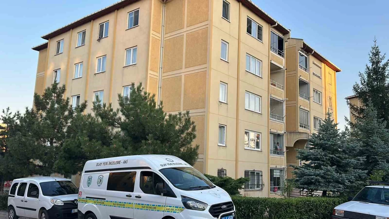 Pencereden düşen 3 yaşındaki çocuk hayatını kaybetti