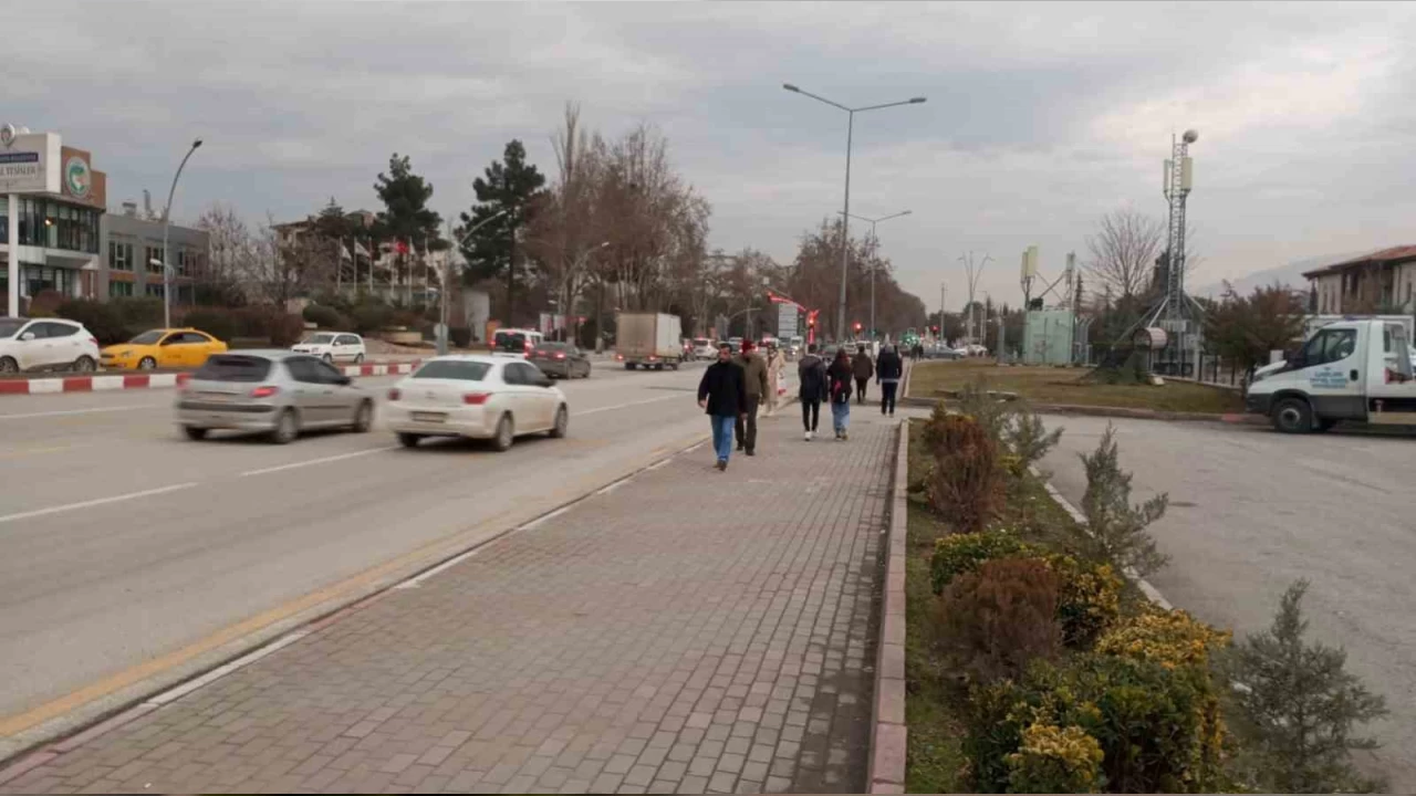 P�t�rge'de 4,4 b�y�kl���nde deprem korkuttu