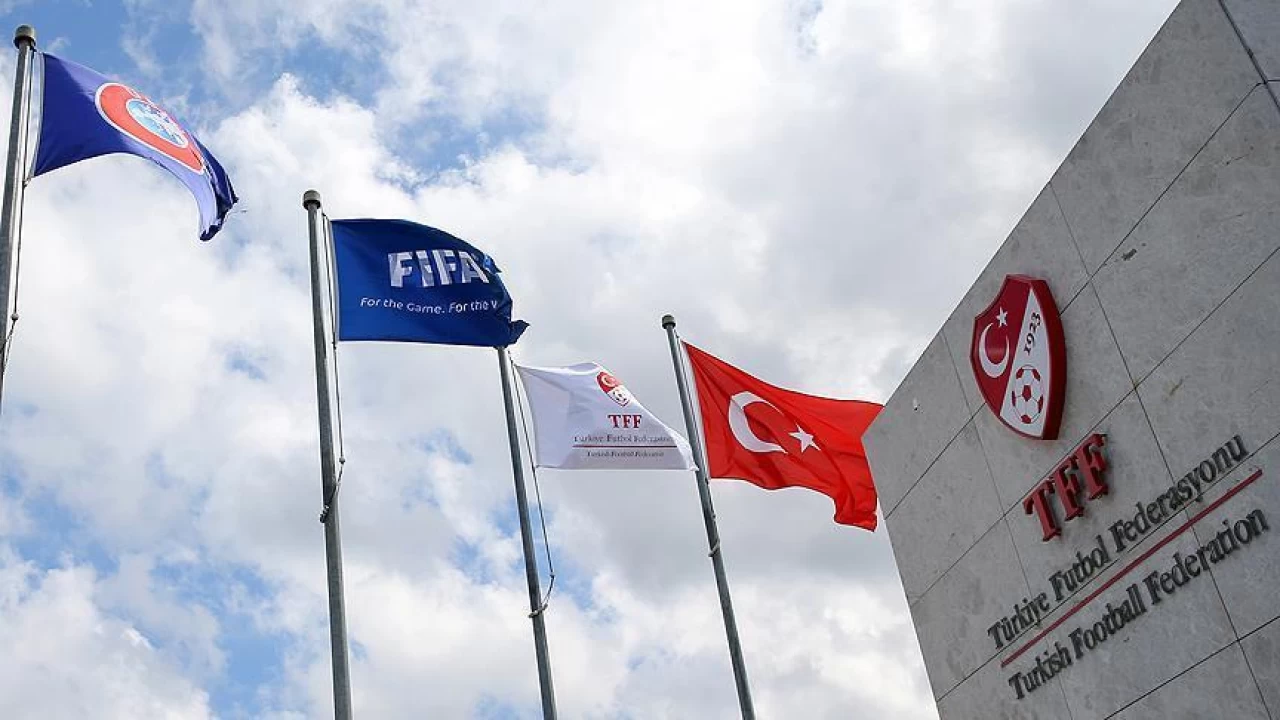 Rizespor ve Ankarag�c�'ne para cezas�