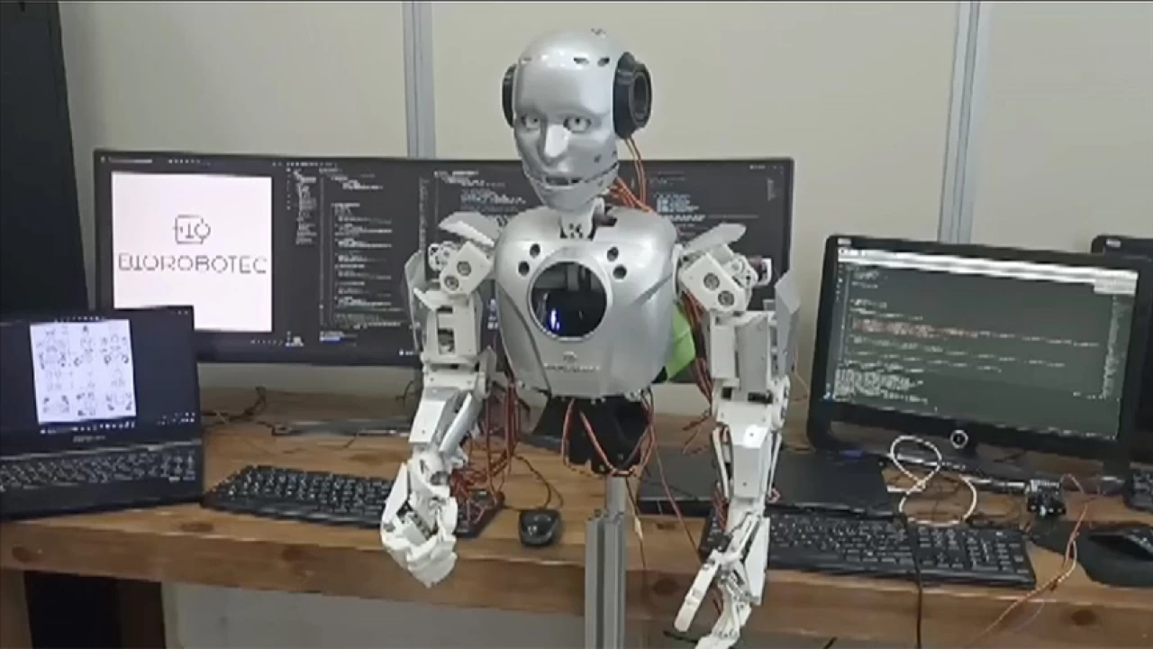 Robotik kollar hata payını en az indirir