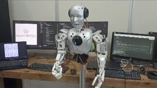 Robotik kollar hata payını en az indirir