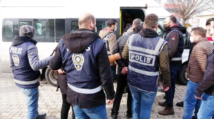 Rüşvet operasyonunda 61 gözaltı 7 tutuklama