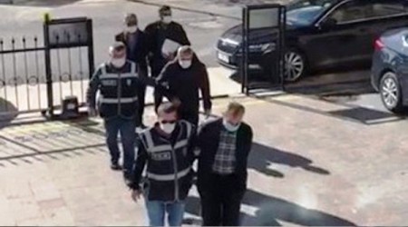 Sahte altınlarla dolandırdılar