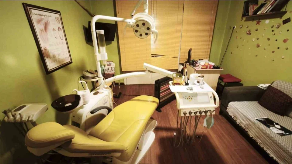 Sahte di��i mahalleliyi �ok etti