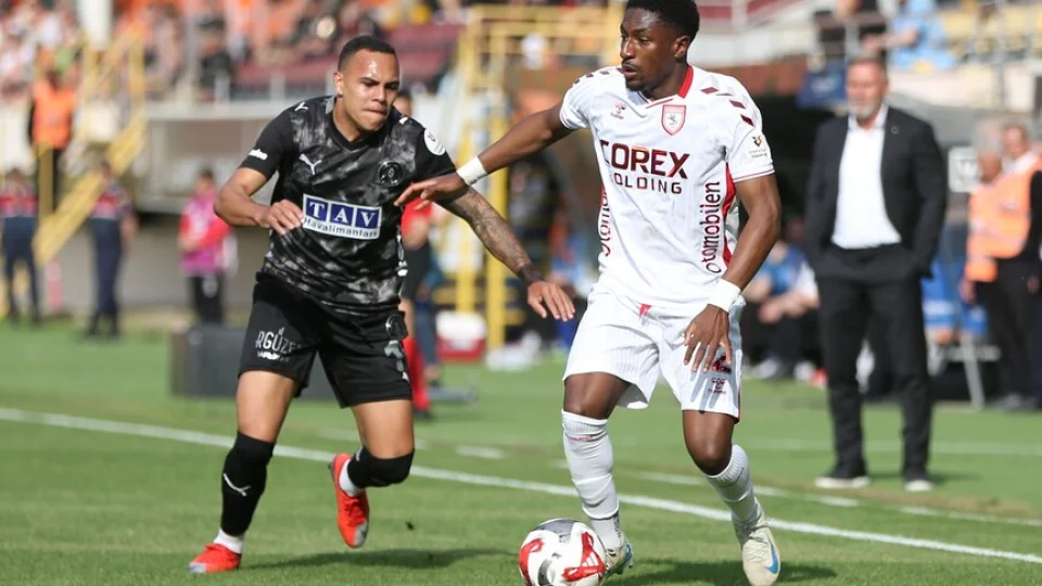 Samsunspor deplasmanda Antalyaspor'u ma�lup etti