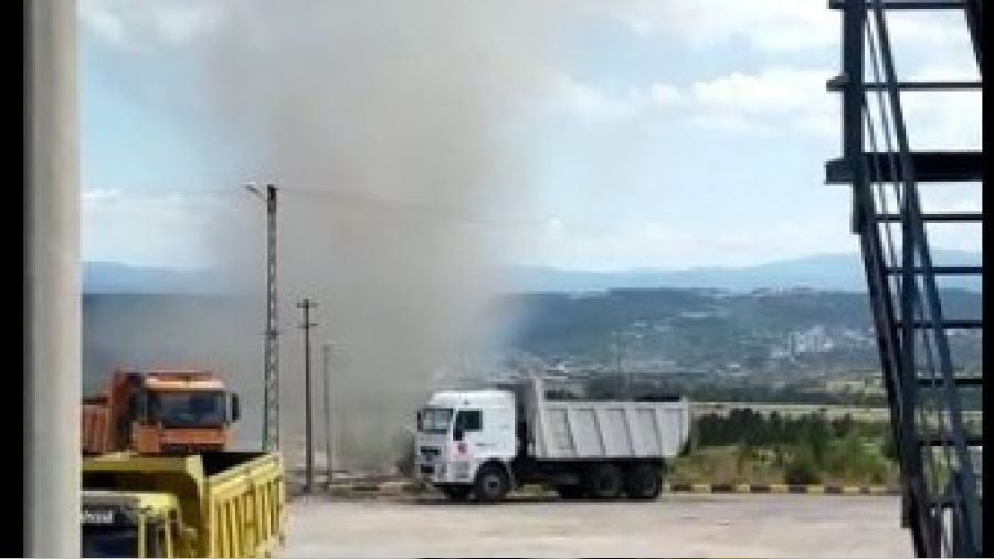 Şantiyede çıkan hortum paniğe sebep oldu