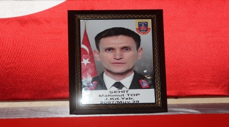 Şehit askerlere uğurlama töreni