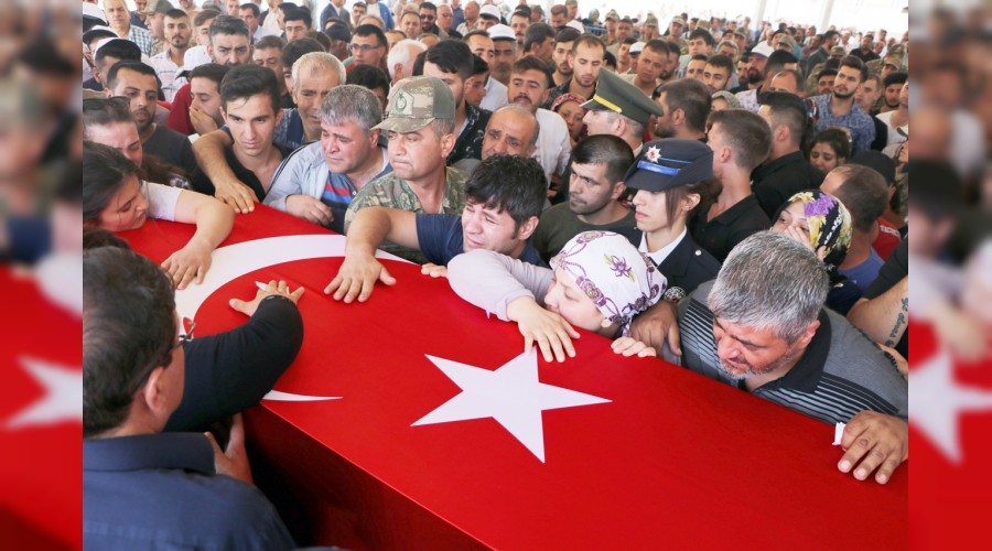 Şehit Demircan son yolculuğuna uğurlandı