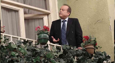 Seksenler dizisinin ünlü oyuncusu hayatını kaybetti