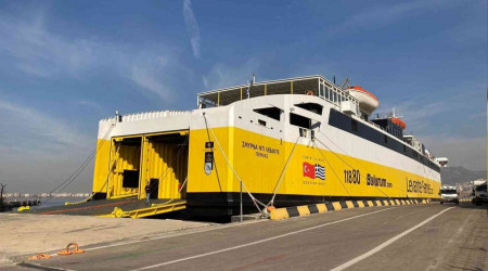 Selanik-İzmir feribot seferleri başladı