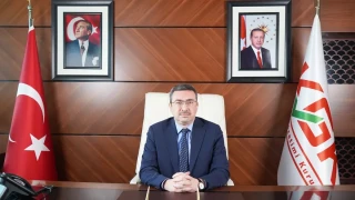 Sermaye Piyasası Kurulu'nun eski başkanı İbrahim Ömer Gönül, şüpheli sıfatıyla ifadeye çağırdı. Sermaye piyasalarındaki gelişmelere ilişkin başlatılan soruşturma sürüyor