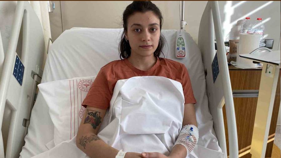 S�cak su torbas� bomba gibi patlad�, gen� k�z solu�u hastanede ald�