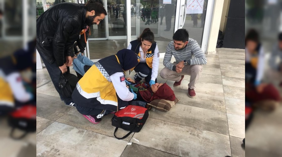 Sınavı kaçıranlar gözyaşlarına boğuldu