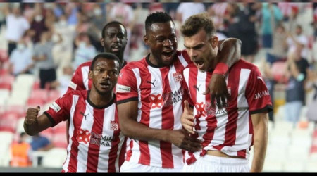 Sivasspor 4 hafta sonra kazandı
