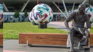 Siyonist sever Adidas'a vergi baskını