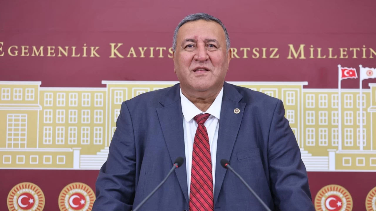 'Son 10 y�lda ��renci burslar� eridi'