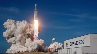 SpaceX'te büyük kayıp: Piyasa değerinden 850 milyar dolar eridi