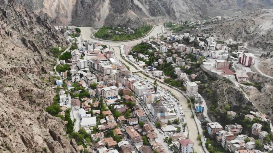 Sular altında kalacak ilçede yeni iş yeri açtı