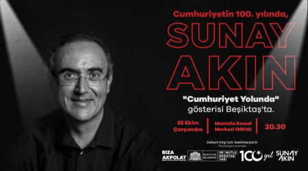 Sunay Akın'dan 'Cumhuriyet Yolunda' gösterisi
