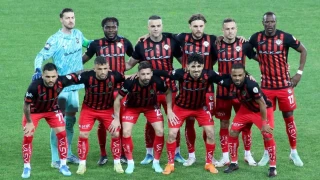 S�per Lig'e y�kselecek son tak�m yar�n belli olacak