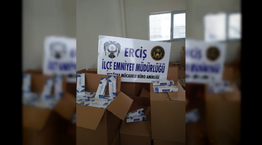 Şüpheli araçtan kaçak sigara çıktı
