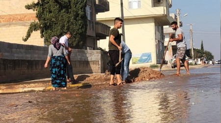 Suru'ta taban suyu ykseldi, mahalleleri su bast