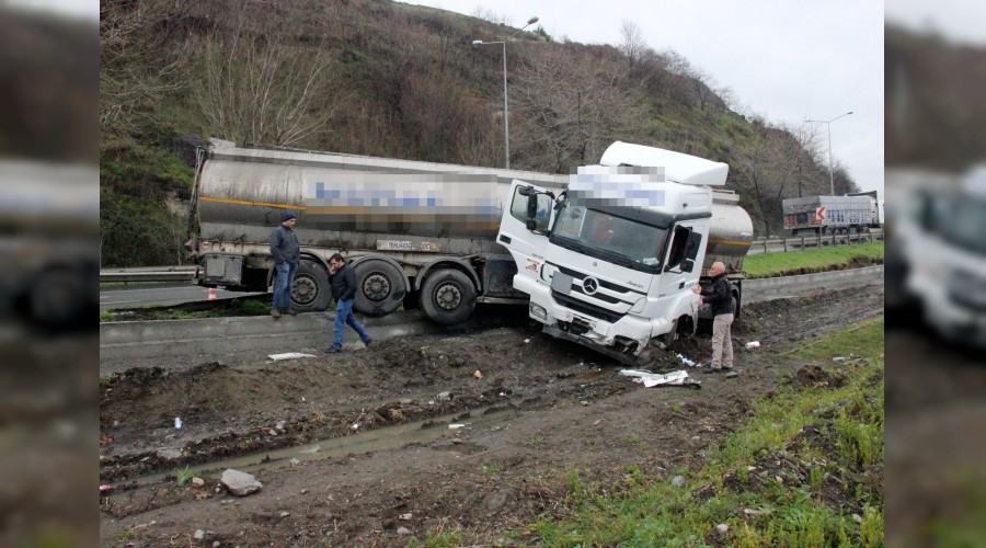 Tanker kazası ucuz atlatıldı
