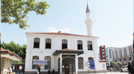 Tarihî cami aslına dönüyor