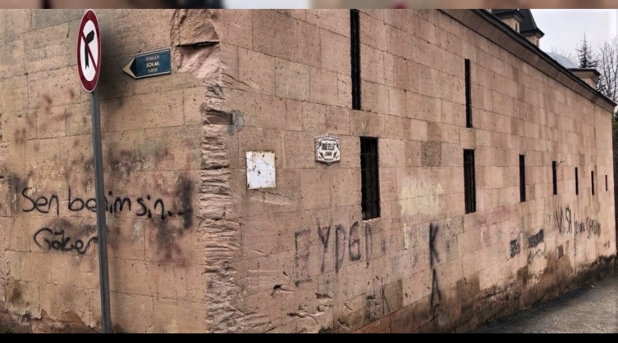 Tarih� esere reva g�r�lene bak