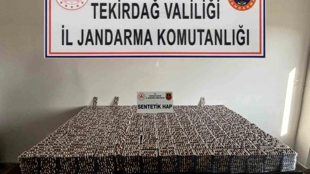 Tekirdağ'da terk edilmiş araçta 55 bin hap ele geçirildi