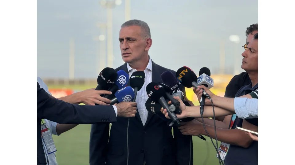 TFF Ba�kan�, Fatih Terim'e verdi veri�tirdi