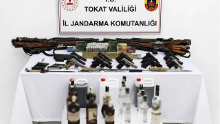 Tokat'ta 19 adrese e� zamanl� operasyon: 14 g�zalt�