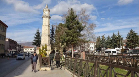 Tokat'ta bir tarafta bahar, bir tarafta kış