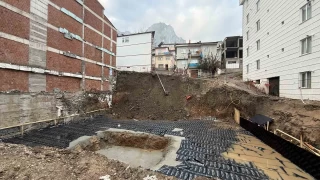 Tokat'ta toprak kayması yaşandı, 5 daire boşaltıldı